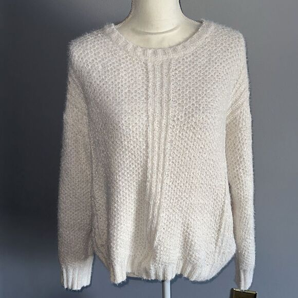 Hem & Thread Sweater and Scarf Set! - Picture 5 of 10